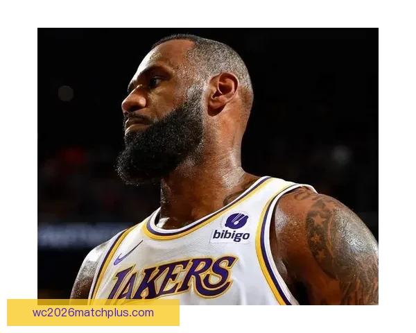 詹姆斯再创历史纪录带领湖人轻松击败勇士 赛季表现势不可挡